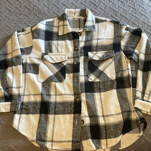 Women’s Black and White Flannel shirt